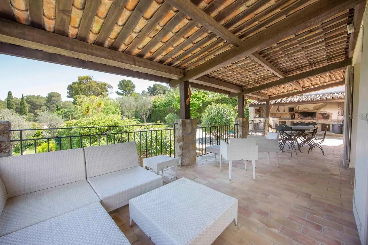 Large Provencal Villa With Swimming Pool In Lush Greenery Live In Cannes Vallauris França