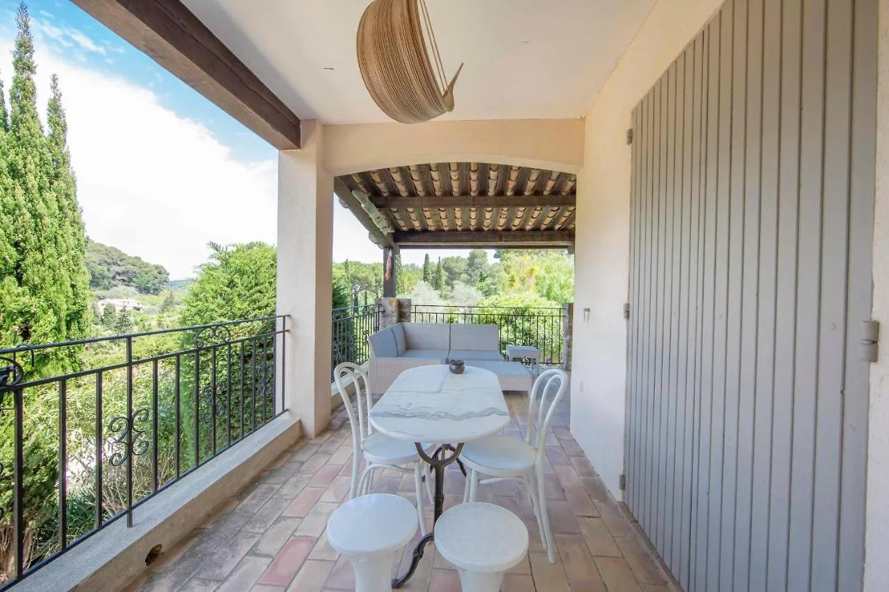 Large Provencal Villa With Swimming Pool In Lush Greenery Live In Cannes Vallauris