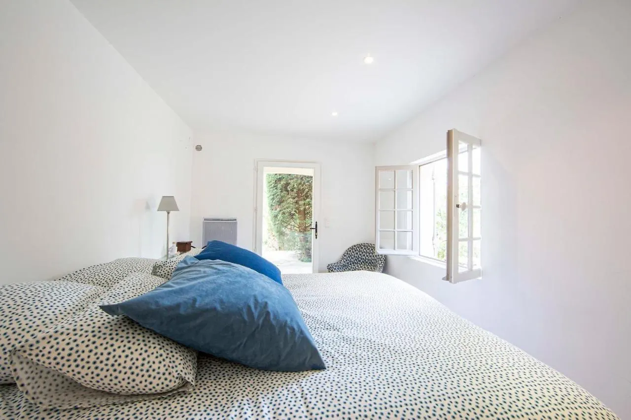 Large Provencal Villa With Swimming Pool In Lush Greenery Live In Cannes Vallauris